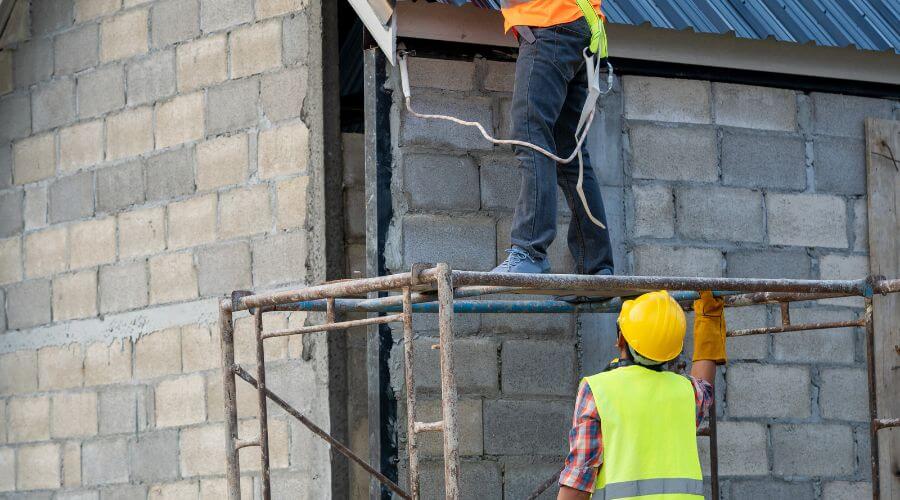 Expert Emergency Roof Repairs services in Milford, KS